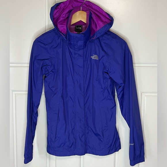 The North Face HyVent, Women’s X-Small, waterproof, breathable, rain jacket. - Picture 11 of 13
